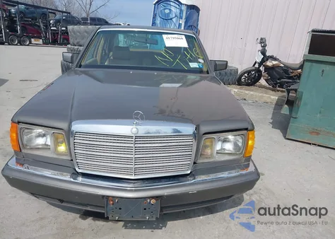 1984 Mercedes-Benz 380 Se z USA, uszkodzony, nr VIN WDBCA32A9EA062482